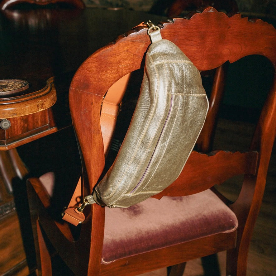 Holly Embossed Lizard Gold